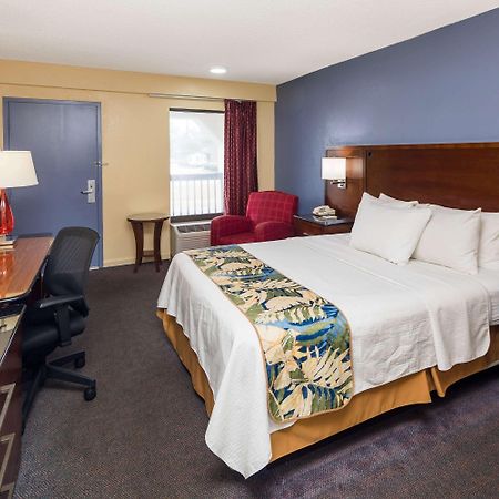 Days Inn By Wyndham Walterboro Esterno foto